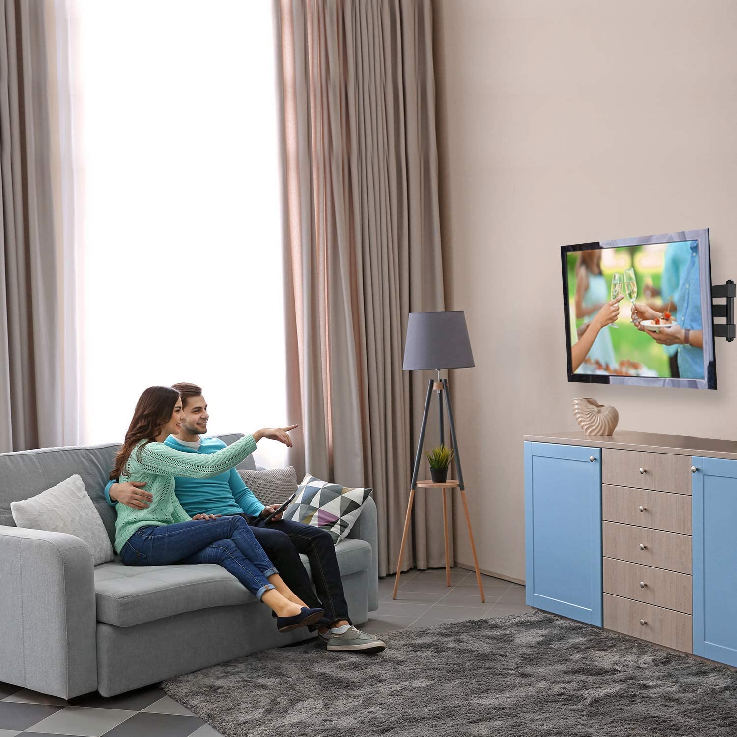 Full-Motion TV Wall Mount For 10